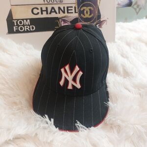 New Era Cooperstown NY Yankees Baseball Cap Hat Size 7.5 Striped